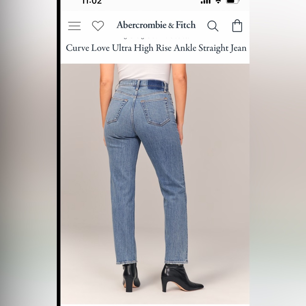Abercrombie and Fitch women’s curve love ultra high rise light wash jeans 00